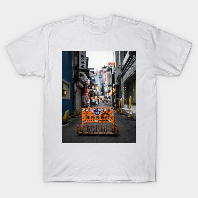 Shinjuku graffiti and street art T-Shirt by Sampson-et-al